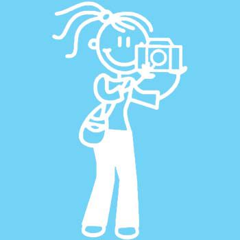 M34 - Mother with camera - Image 2