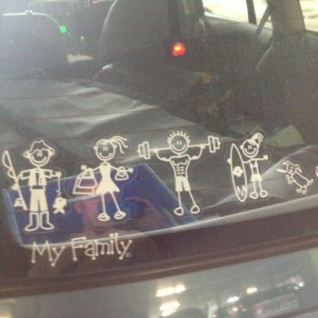 vader met hengel - moeder met tasjes - fitness sticker - meisje met surfboard - hondensticker